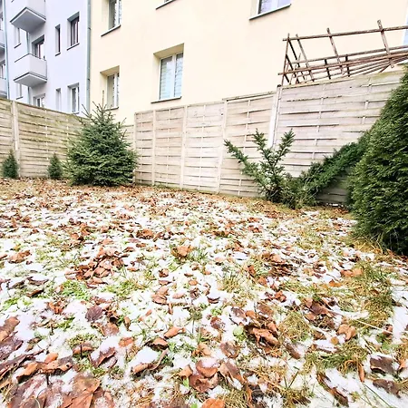 Apartament Z Ogrodem W Sercu Torunia Exterior photo