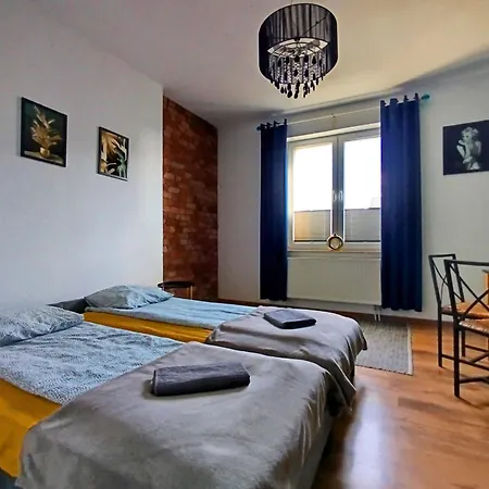 Apartament Z Ogrodem W Sercu Torunia Exterior photo