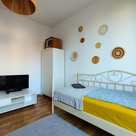 Apartament Z Ogrodem W Sercu Torunia Exterior photo